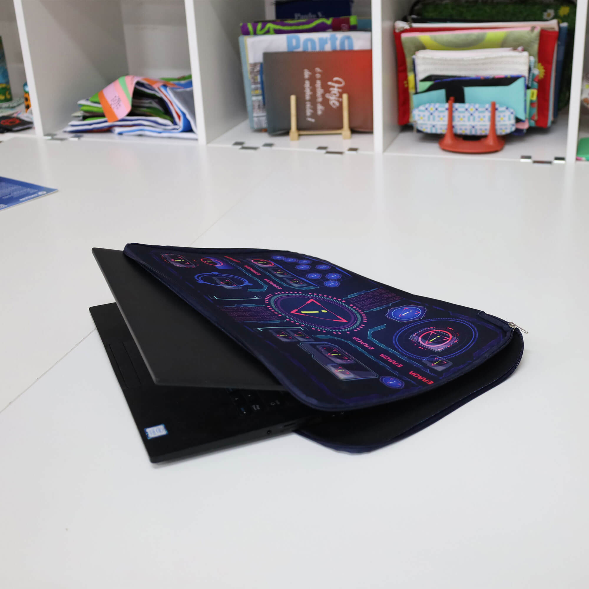 CAPA PARA PC DE 15 POLEGADAS EM NEOPRENE PERSONALIZ�VEL