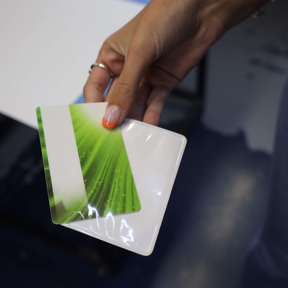 CUSTOMIZABLE SINGLE MB CARD HOLDER