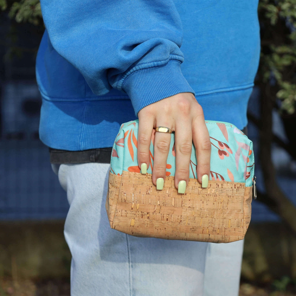 NECESSAIRE EM POLI�STER E CORTI�A PERSONALIZ�VEL
