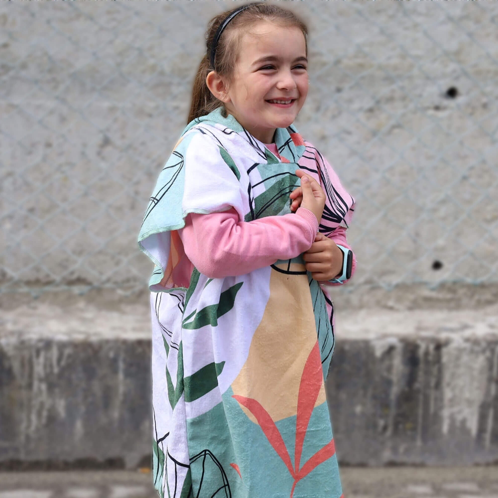 PONCHO EM TECIDO TOALHA PARA CRIAN�A PERSONALIZ�VEL
