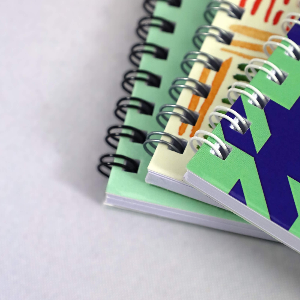 BLOCO DE NOTAS A5  FECHO EL�STICO PERSONALIZ�VEL